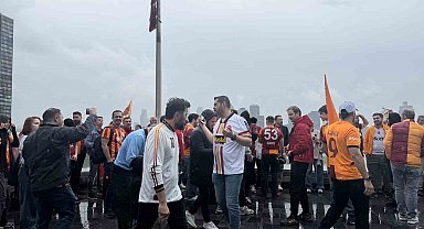 Galatasaray'ın şampiyonluğu New York'ta coşkuyla kutlandı