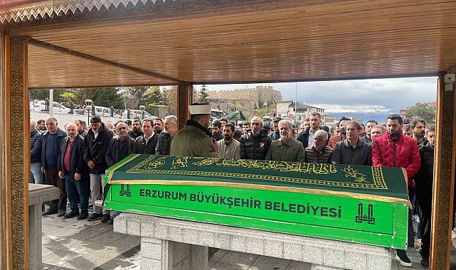 Gazeteci Orhan Akdal'a son görev