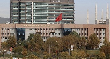 Gaziantep'te 8 yıl önce aracın içinde öldürülen 2 gencin davası sil baştan