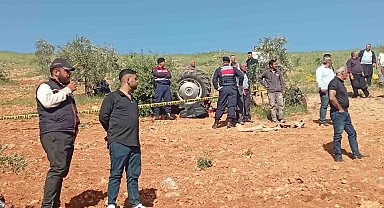 Gaziantep'te devrilen traktörün sürücüsü hayatını kaybetti