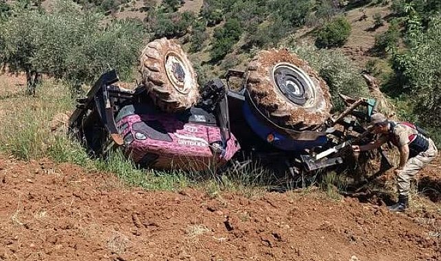 Gaziantep'te devrilen traktörün sürücüsü hayatını kaybetti