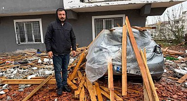 Gaziantep'te vatandaşlar hala şokta: Çatılar uçtu, araçlar zarar gördü, evler hasar aldı, ağaçlar söküldü