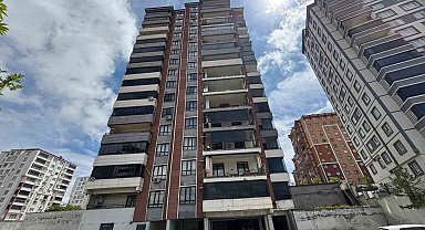 Gaziantep'teki 'süper hücre' balkon duvarlarını yıktı, camları patlattı