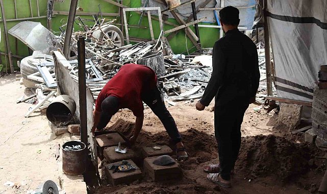 Gazzeli mühendis Al-Batsh, alüminyumu eriterek araç ve jeneratör parçası üretiyor