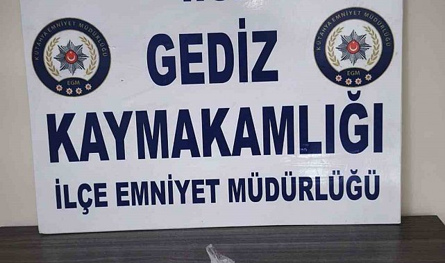Gediz'de polis uyuşturucuya geçit vermiyor