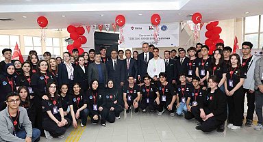 Gençlerin bilim yolculuğuna yakın ilgi