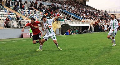 Gölcükspor, 5 yıl aradan sonra TFF 3. Lig'e yükseldi