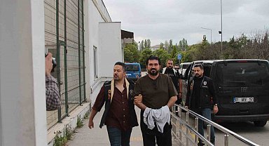 Gözaltına alınan Rasim Ozan Kütahyalı Adana'ya getirildi