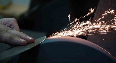 Günde 18 saat mesai yaparak sınırları zorluyorlar