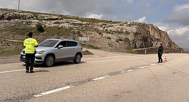 Güzelyurt'ta trafik ve asayiş ekipleri bayram denetiminde