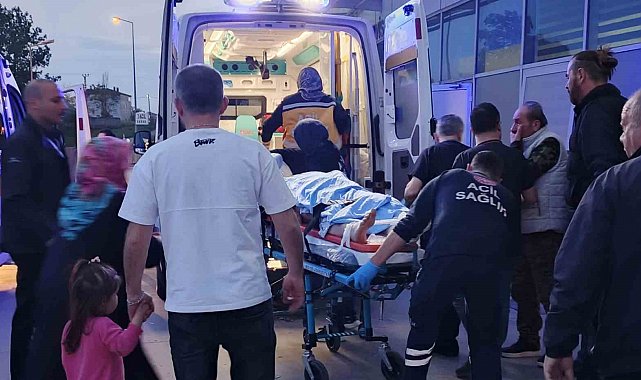 Hafif ticari aracın çarptığı kurye ağır yaralandı, kaçan sürücü yakalandı