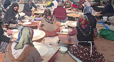 Hisarcık Cumhuriyet mahallesi kadınlarından gözleme hayrı