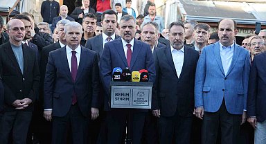 İçişleri Bakanı Çiftçi bayram namazını Konya'da kıldı