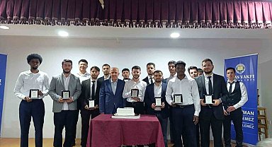 İhlas Vakfı Sıla Öğrenci Yurdu'nda öğrencilerin mezuniyet heyecanı