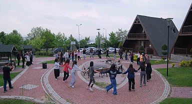 İnegöl'de gençlerin bilim kampı başladı