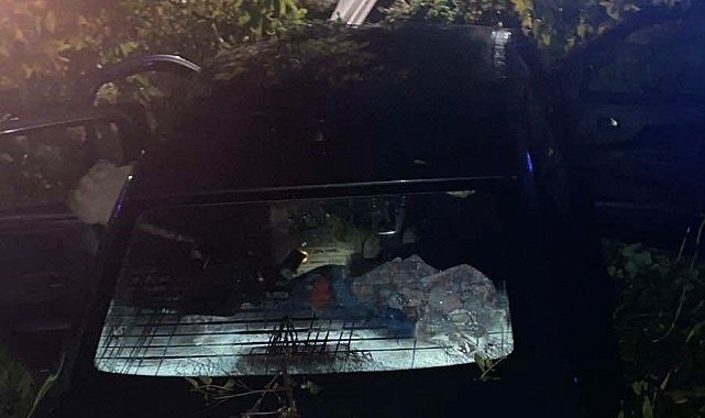 İnegöl'de otomobil tarlaya uçtu: 4 yaralı