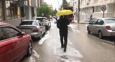 Isparta'da sağanak etkili oldu