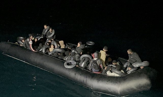 İzmir'de 43 düzensiz göçmen yakalandı