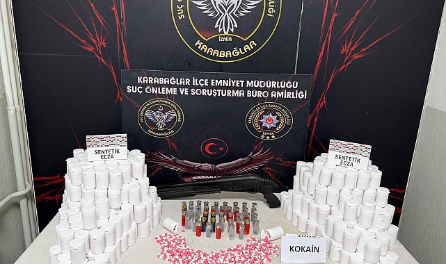 İzmir'de uyuşturucu operasyonu: 24 bin hap ele geçirildi