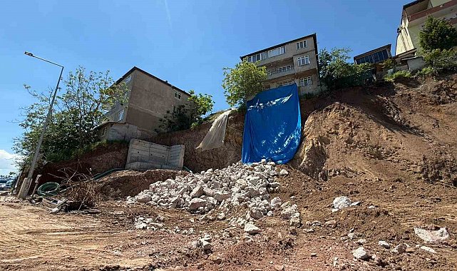 İzmit'te temel kazısı 56 kişiyi evinden etti
