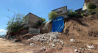 İzmit'te temel kazısı 56 kişiyi evinden etti