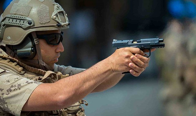 Jandarma'nın en iyi nişancıları Foça'da belli oluyor