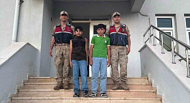 Jandarmanın dikkati kayıp çocukları ailelerine kavuşturdu
