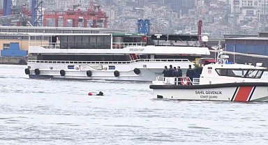 Kadıköy vapurunda kaybolan kadını arama çalışmaları devam ediyor