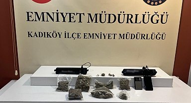 Kadıköy'de narkotik operasyonu: İş yerindeki gizli bölmeden uyuşturucu çıktı