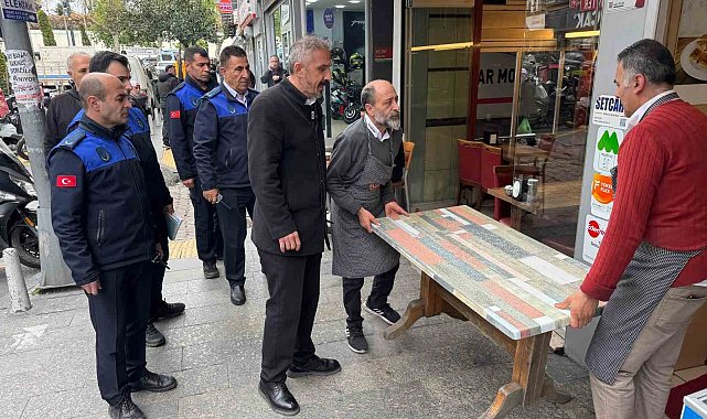 Kağıthane'de kaldırım işgallerine sıkı denetim