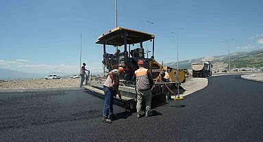Kahramanmaraş'ta 12 farklı noktada kapsamlı sıcak asfalt çalışması