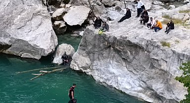 Kahramanmaraş'ta nehirde kaybolan şahıs için arama çalışmaları sürüyor