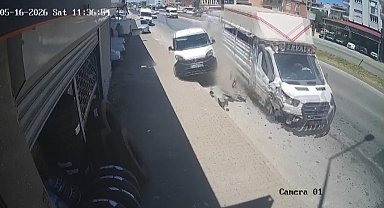 Kamyonetin lastiği patladı, muhtemel facia kılpayı önlendi