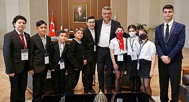 Kanseri yenen 8 kahraman çocuk Kıbrıs'ta devletin zirvesiyle buluştu