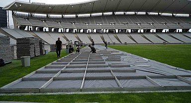 Kanye West'in İstanbul'daki 100 bin kişilik konserine "Travis Scott" sürprizi
