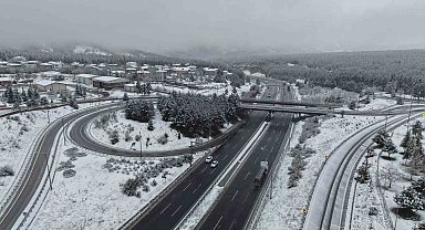 Kar yağışı sonrası beyaza bürünen alanlar dronla görüntülendi