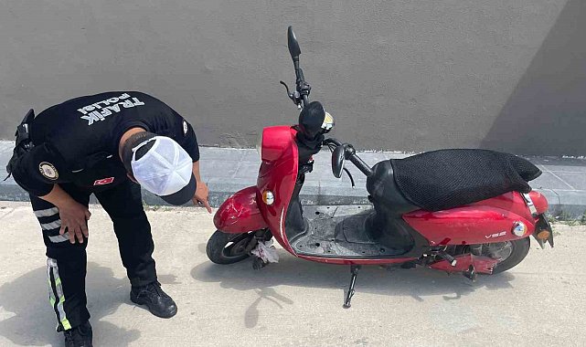 Karaman'da elektrikli bisiklet devrildi: 1'i ağır 2 yaralı