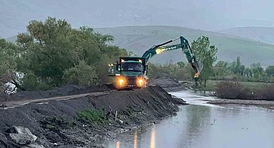 Karasu Nehri'nde sedde yükseltme çalışmaları sürüyor