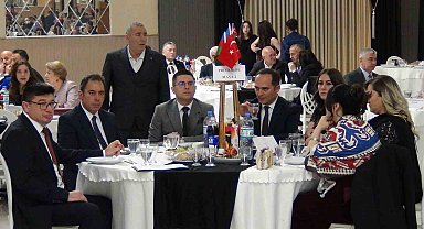 Kars'ta Azerbaycan'ın Bağımsızlık Günü dolayısıyla etkinlik düzenlendi