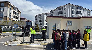 Kars'ta öğrencilere uygulamalı eğitim verildi