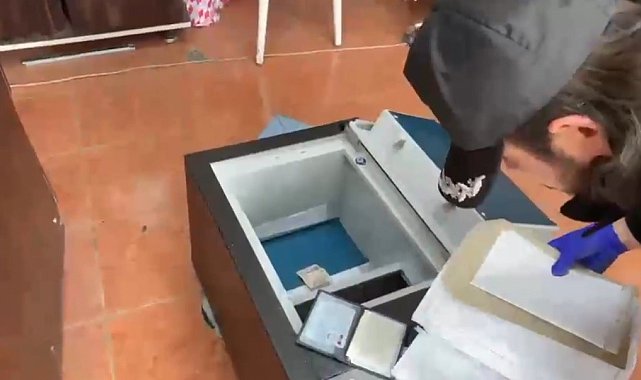 Kars'ta tefecilik operasyonu: 21 milyonluk çek-senet, tapular ve uyuşturucu ele geçirildi