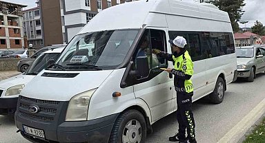 Kavak'ta trafik ekiplerinden bilinçlendirme çalışması