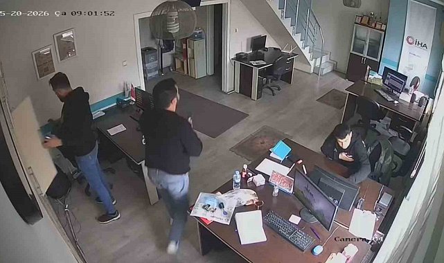 Kayseri'de deprem anı kamerada