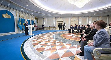 Kazakistan'dan AK Parti Genel Başkan Yardımcısı Zorlu'ya Dostluk Nişanı