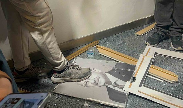 Kılıçdaroğlu'na büyük öfke: Partide asılı olan fotoğrafı ayaklar altında çiğnendi