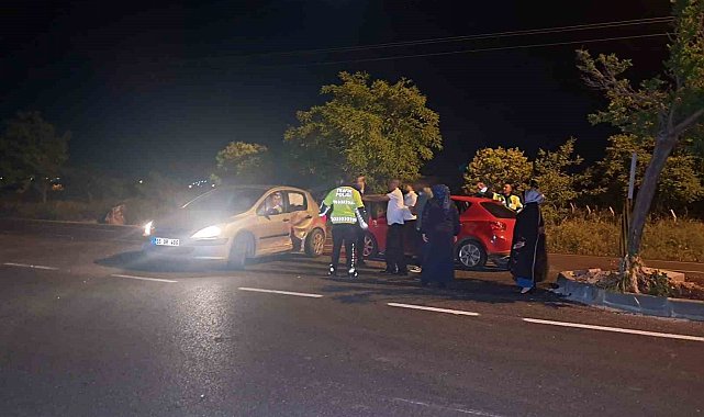Kilis'te iki otomobil çarpıştı: 4 yaralı