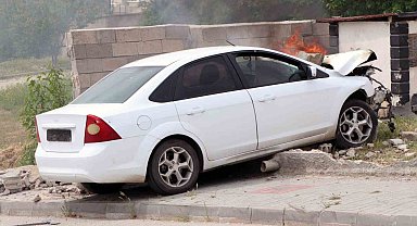 Kırıkkale'de kaza sonrası otomobil yandı
