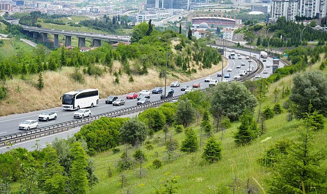 Kocaeli geçişinde Anadolu'dan Avrupa'ya bayram dönüş trafiği akıcı ilerliyor