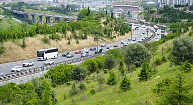 Kocaeli geçişinde Anadolu'dan Avrupa'ya bayram dönüş trafiği akıcı ilerliyor