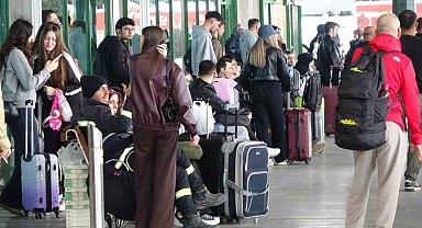 Kocaeli'de otogarda bayram yoğunluğu: Biletler tükenmiş durumda